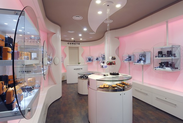 cua-hang-trang-suc-1 Lãng mạn cùng nội thất showroom trang sức