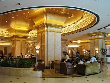 Tận mắt chiêm ngưỡng khách sạn dát 40 tấn vàng 3 Tận mắt chiêm ngưỡng khách sạn dát 40 tấn vàng