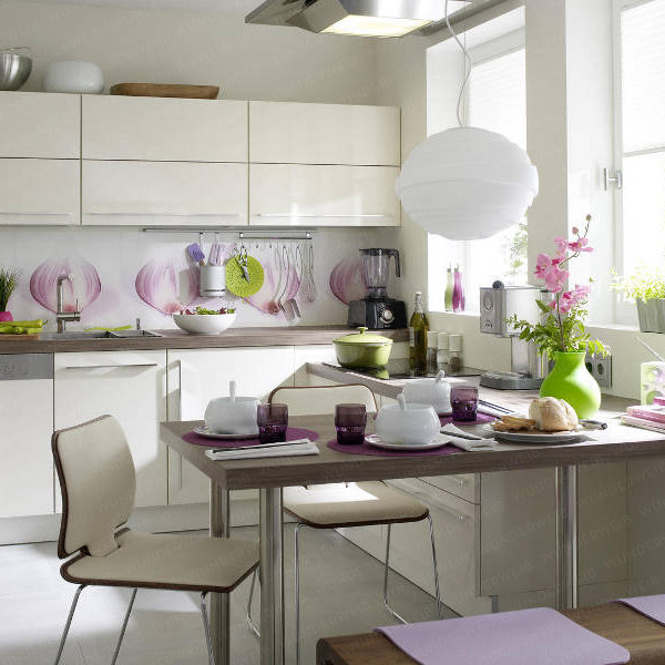 một căn bếp 2 cách bài trí