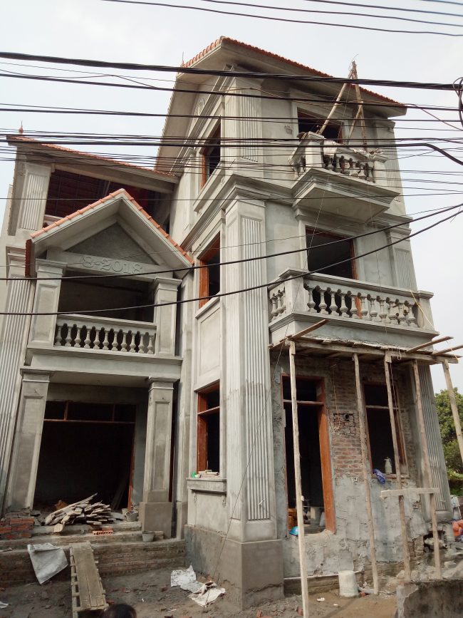 Hình ảnh thực tế thiết kế biệt thự 2 tầng 1 tum phong cách tân cổ điển 4 Hình ảnh thực tế thiết kế biệt thự 2 tầng 1 tum phong cách tân cổ điển 4