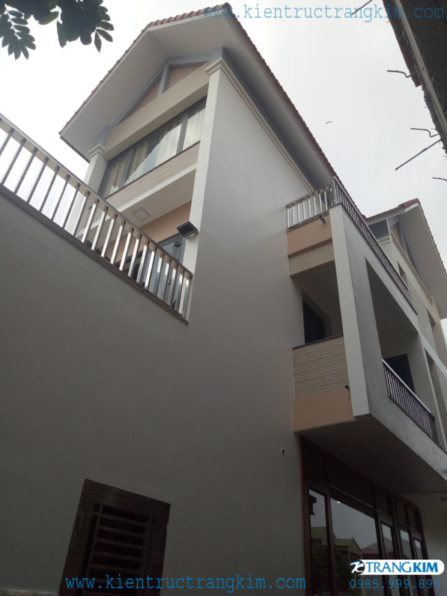 Hình ảnh thực tế nhà ống 3 tầng hiện đại mặt tiền 4.2m 3