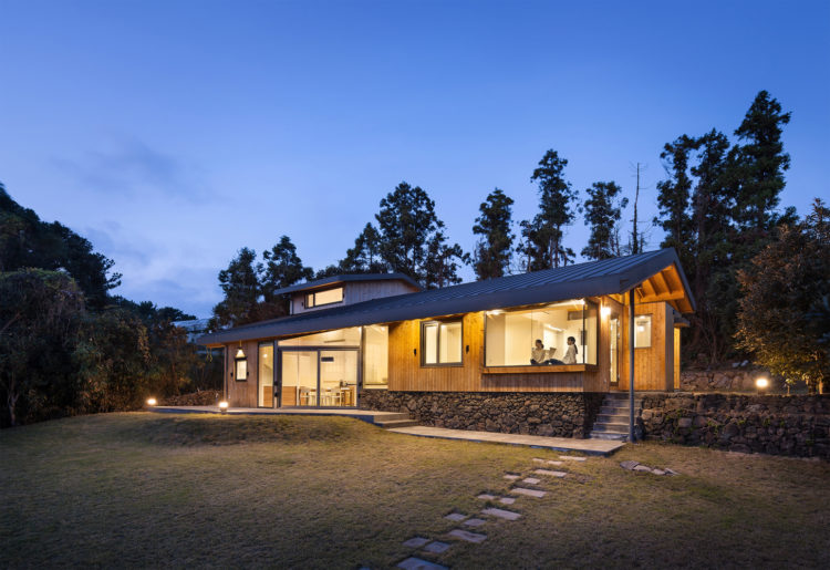 Ngôi nhà thiết kế hiện đại hướng đến nhu cầu sinh hoạt của khách nghỉ dưỡng 1