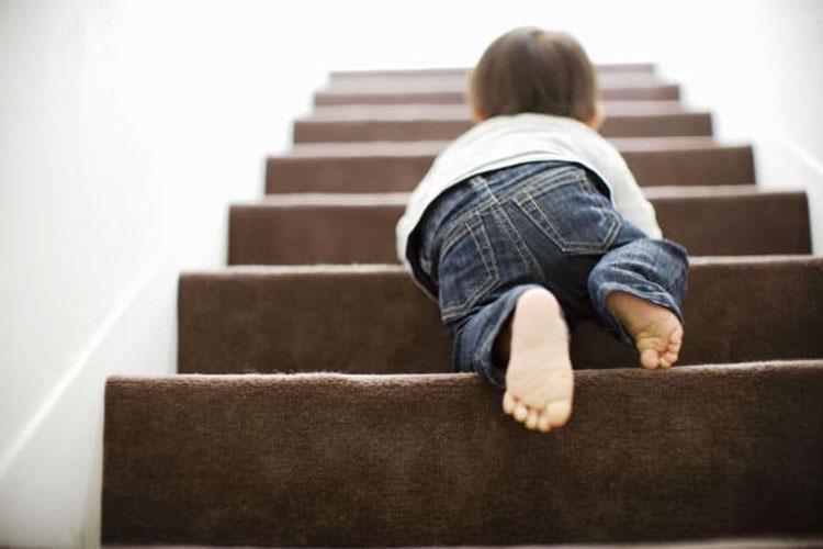 Đảm bảo an toàn khi thiết kế cầu thang cho nhà có trẻ nhỏ