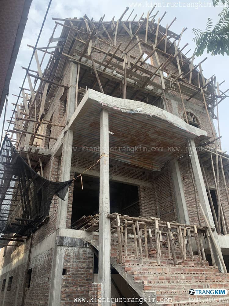 Hình ảnh thực tế thi công biệt thự 3 tầng tân cổ điển 3 Hình ảnh thực tế thi công biệt thự 3 tầng tân cổ điển 3