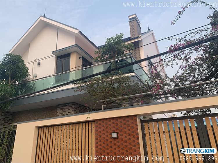 Hình ảnh công trình sau khi thi công 2 Hình ảnh biệt thự 2 tầng mái thái hiện đại sau thi công