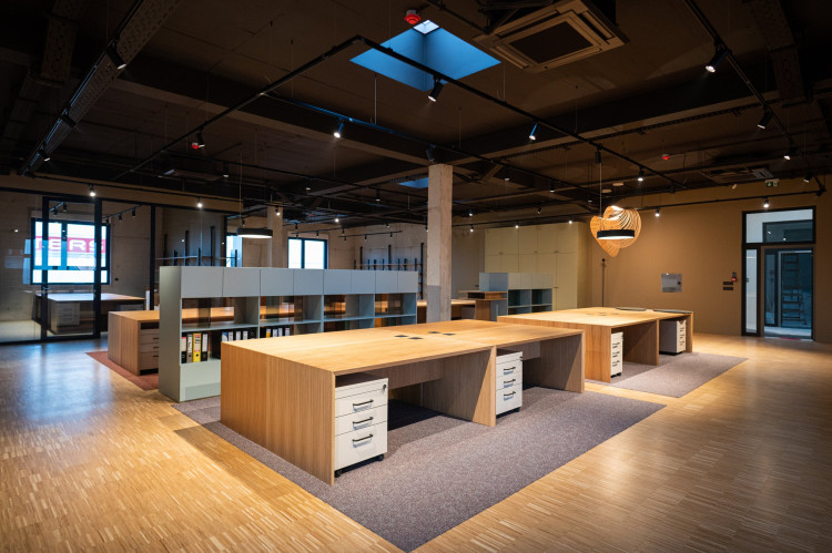 Thiết kế văn phòng cỡ trung (200 đến 400m2) 1 Thiết kế văn phòng cỡ trung (200 đến 400m2) 1