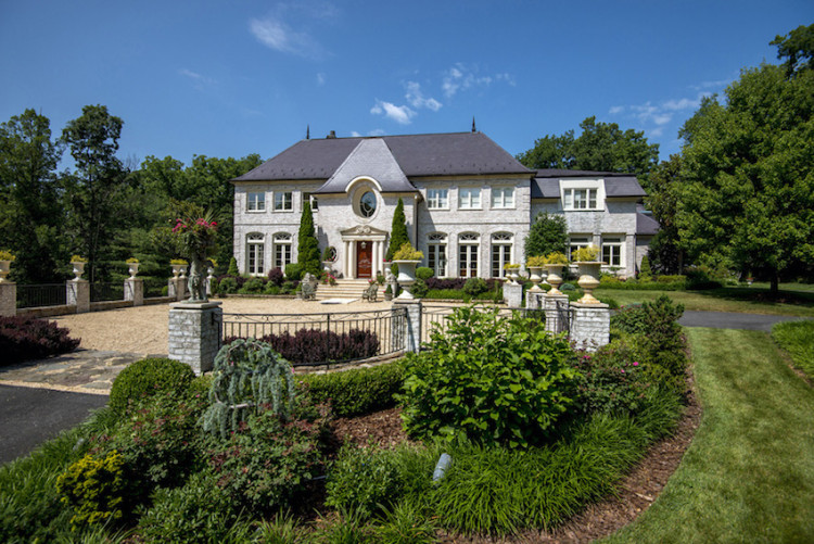 Các chi tiết không còn cầu kỳ, phức tạp 1