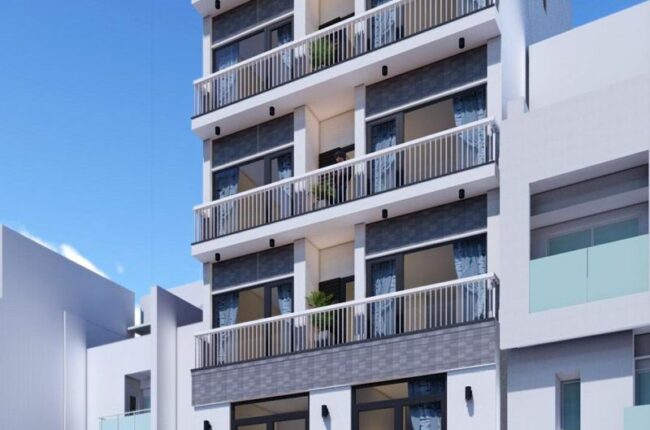 Mặt tiền tòa nhà nhiều tầng với ban công hiện đại, thoáng đãng.